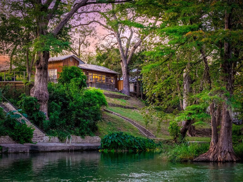2221 Gruene RD, New Braunfels, TX 78130
