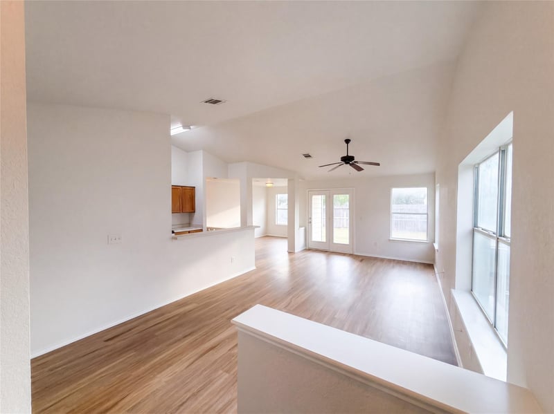172 Prairie Springs Loop, Georgetown, TX 78626
