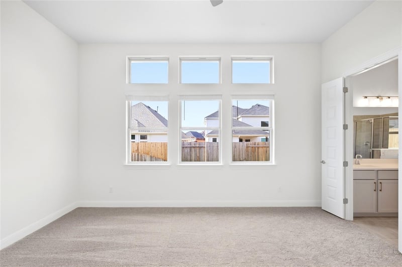 241 Mango CIR, Buda, TX 78610