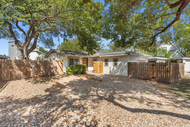904 Plateau CIR, Austin, TX 78745