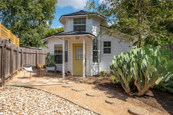 1914 Alegria RD, Austin, TX 78757