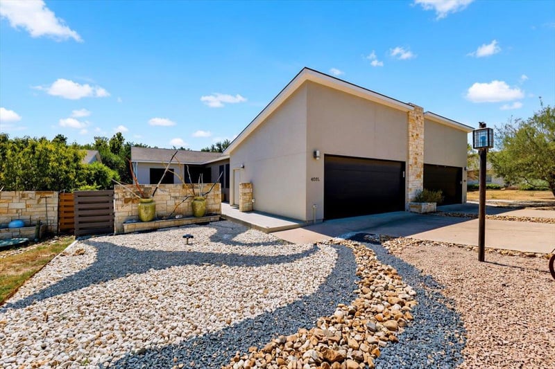 408 Sailmaster ST #B, Lakeway, TX 78734