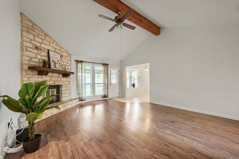 201 Woodstone DR, Georgetown, TX 78628