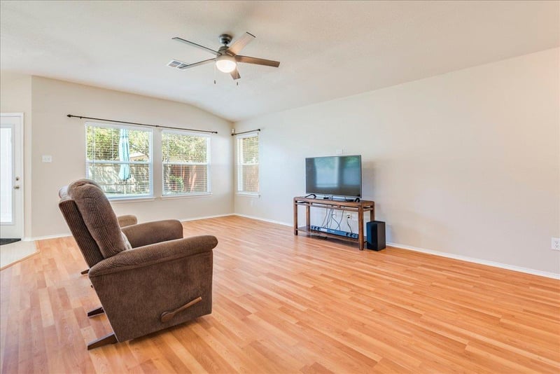 1327 Rosie LN, Cedar Park, TX 78613