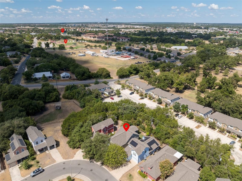 1320 E 3rd ST, Georgetown, TX 78626
