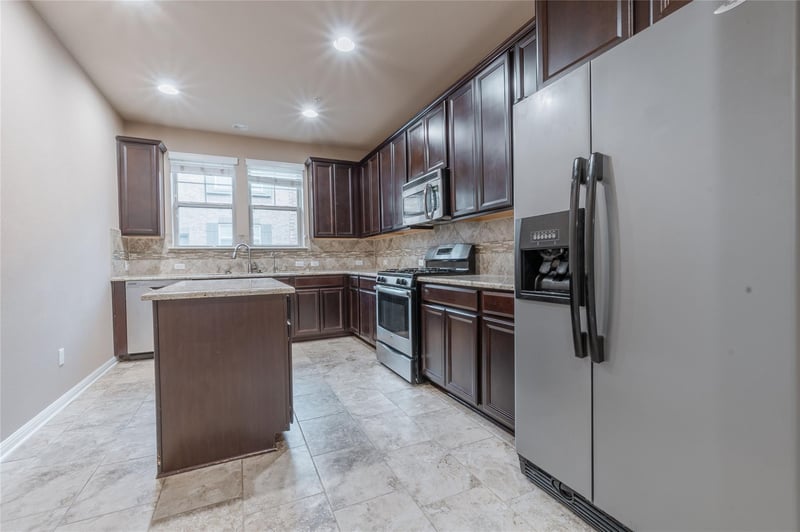 7220 Wyoming Springs DR #203, Round Rock, TX 78681