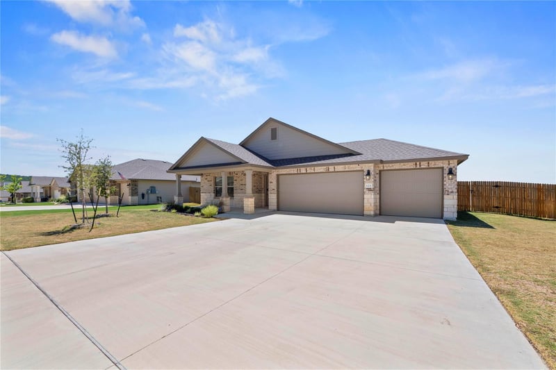 121 Ayla Marie DR, Copperas Cove, TX 76522