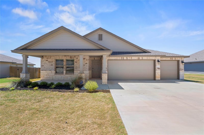 121 Ayla Marie DR, Copperas Cove, TX 76522