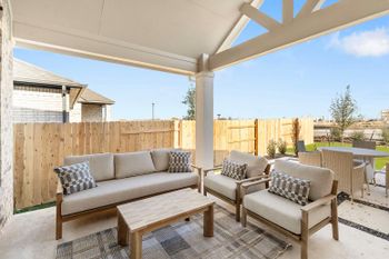 104 Hadleigh DR, Hutto, TX 78634