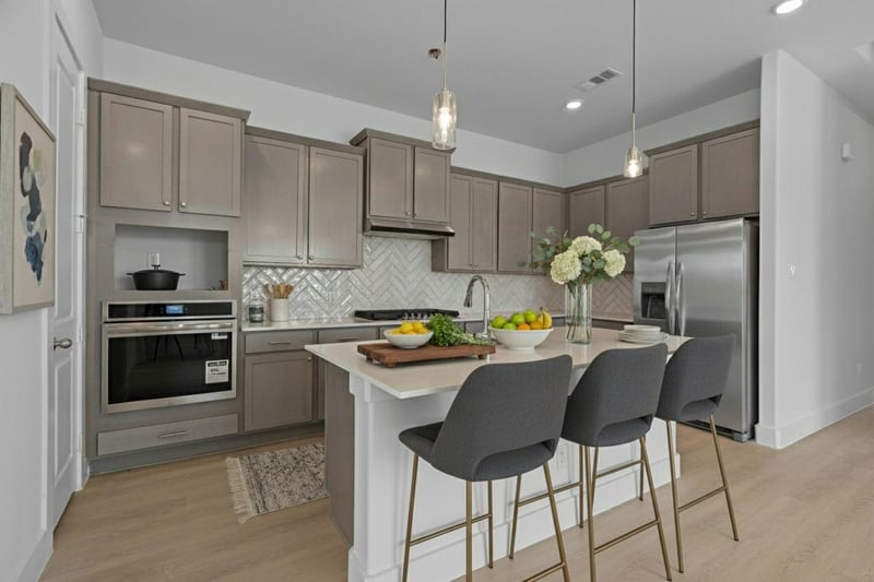 116 Hadleigh DR, Hutto, TX 78634