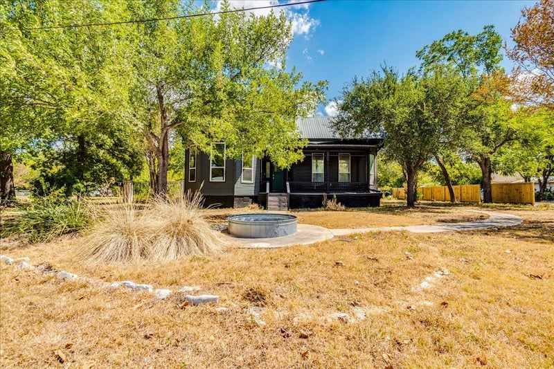 302 N Fm 1660 Hw, Hutto, TX 78634
