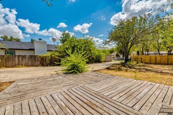302 N Fm 1660 Hw, Hutto, TX 78634