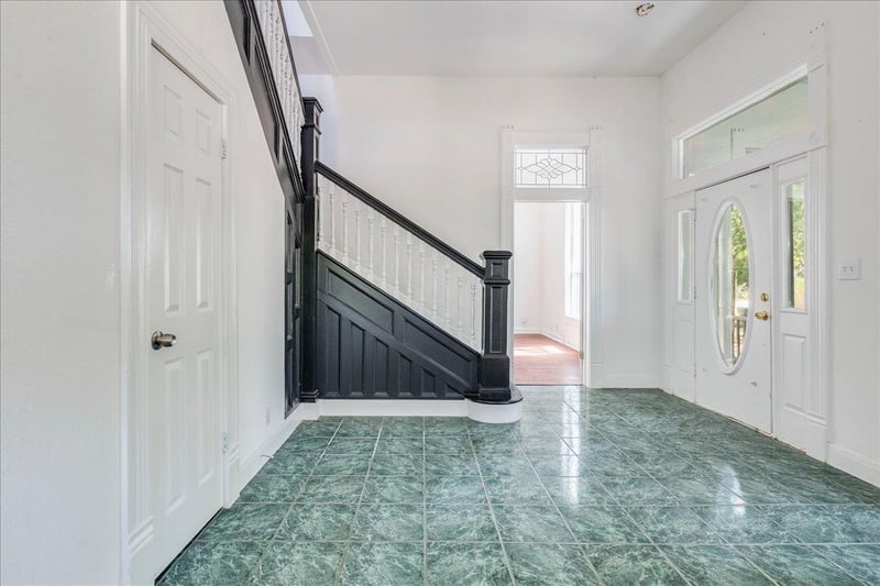 302 N Fm 1660 Hw, Hutto, TX 78634