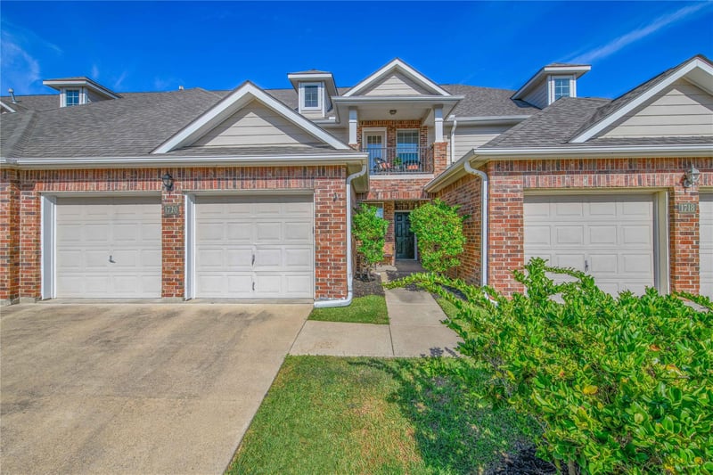 1720 Heath DR, College Station, TX 77845