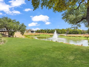 960 Indian Hawthorne DR #V, Georgetown, TX 78628