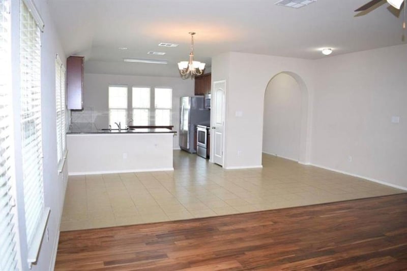 520 S Brook DR, Leander, TX 78641