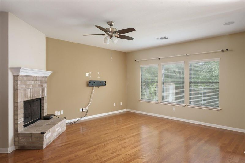 1918 Barnett DR, Cedar Park, TX 78613
