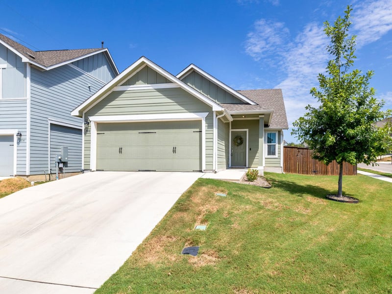 200 High Plains Ps, Liberty Hill, TX 78642