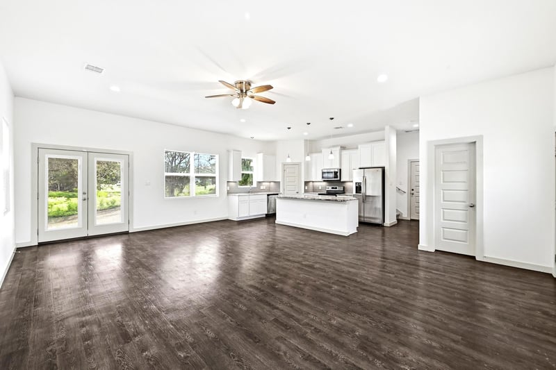 354 Lamaloa LN, Bastrop, TX 78602