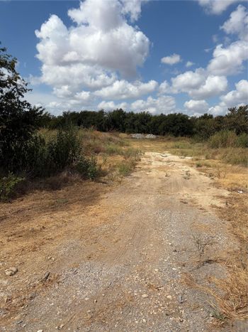 179 Evangeline LN, Hutto, TX 78634