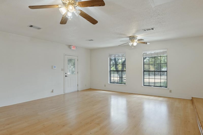 300 W Sequoia SPUR, Georgetown, TX 78628