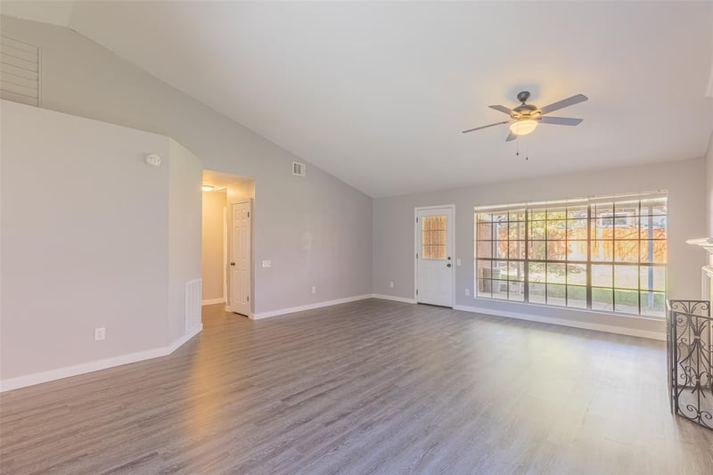 1100 Briargate DR, Austin, TX 78753