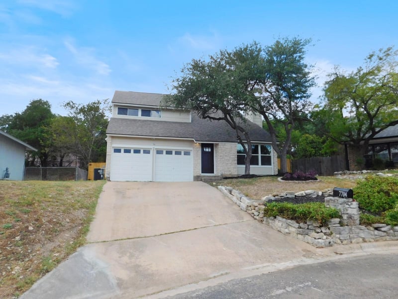 7704 Fenton CV, Austin, TX 78736