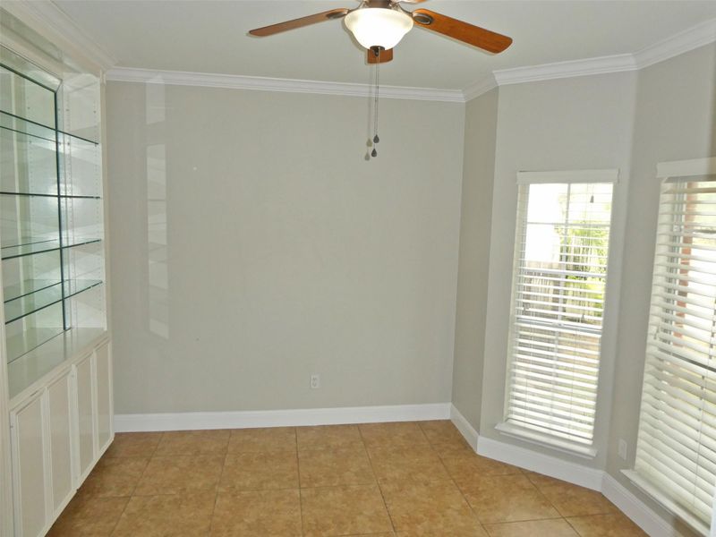 2910 S Phoenix CV, Round Rock, TX 78665