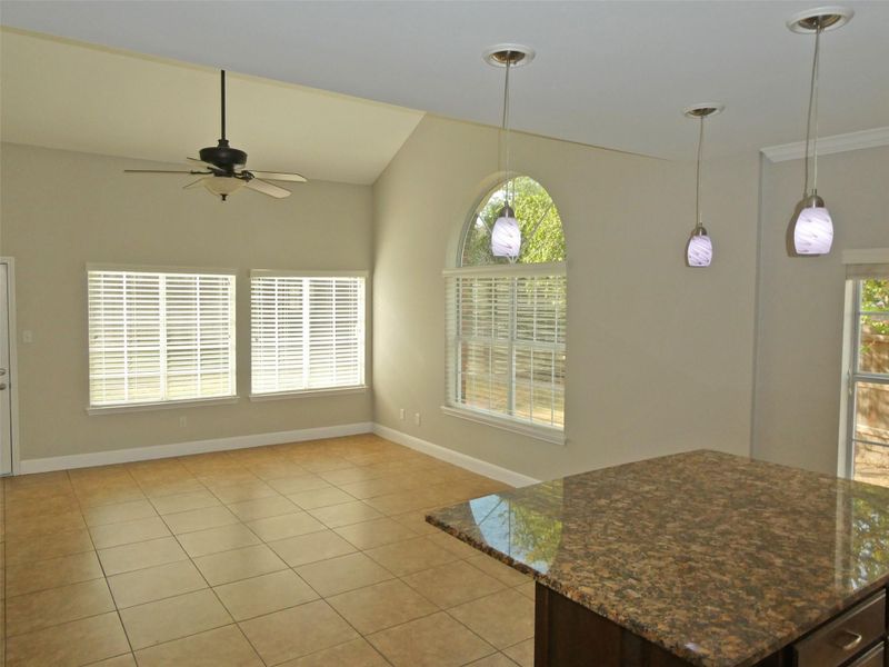 2910 S Phoenix CV, Round Rock, TX 78665
