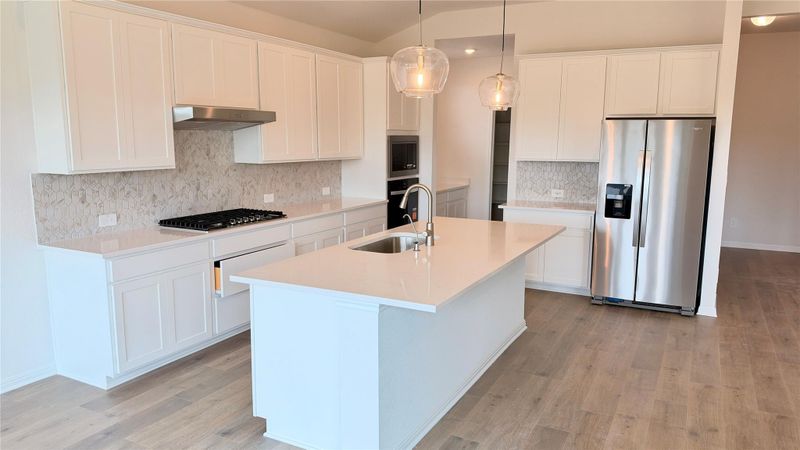255 Bush Mountain CV, Dripping Springs, TX 78620