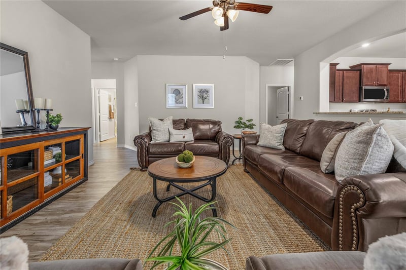 7713 Bunker DR, Navasota, TX 77868