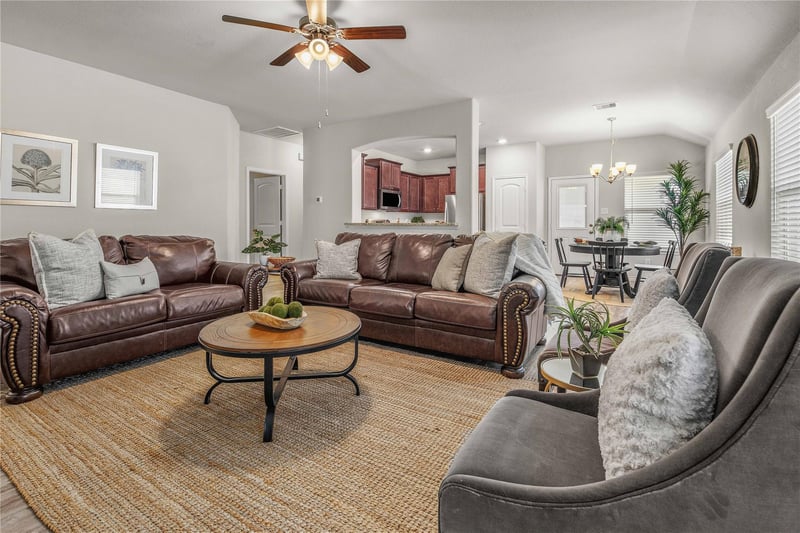 7713 Bunker DR, Navasota, TX 77868
