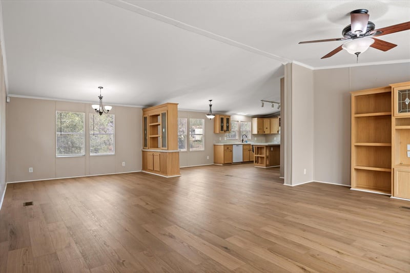 411 Texas Oak DR, Cedar Creek, TX 78612