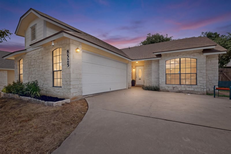 8525 Birmingham DR, Austin, TX 78748