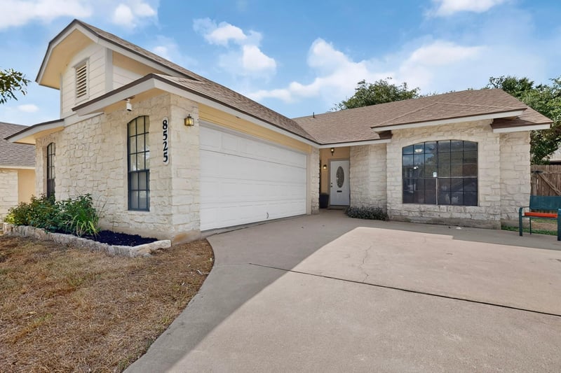 8525 Birmingham DR, Austin, TX 78748