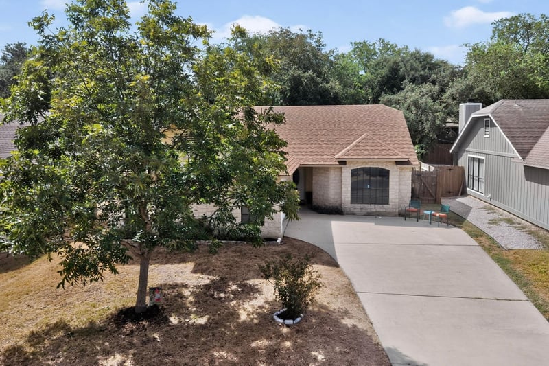 8525 Birmingham DR, Austin, TX 78748
