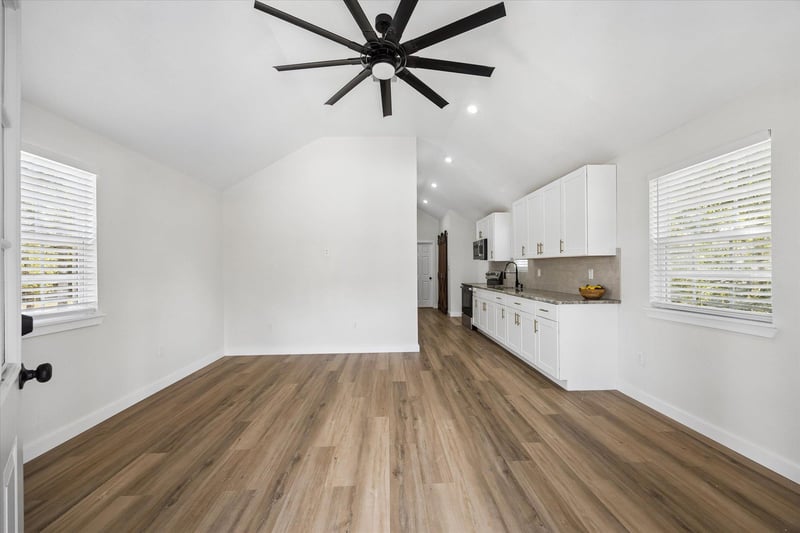 222 Houston Ave, Somerville, TX 77879