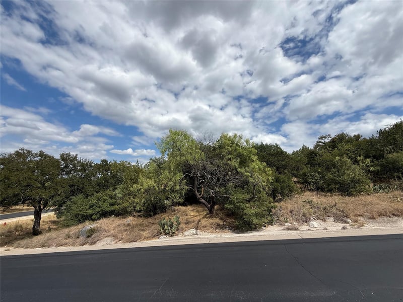 512 Hi Stirrup, Horseshoe Bay, TX 78657