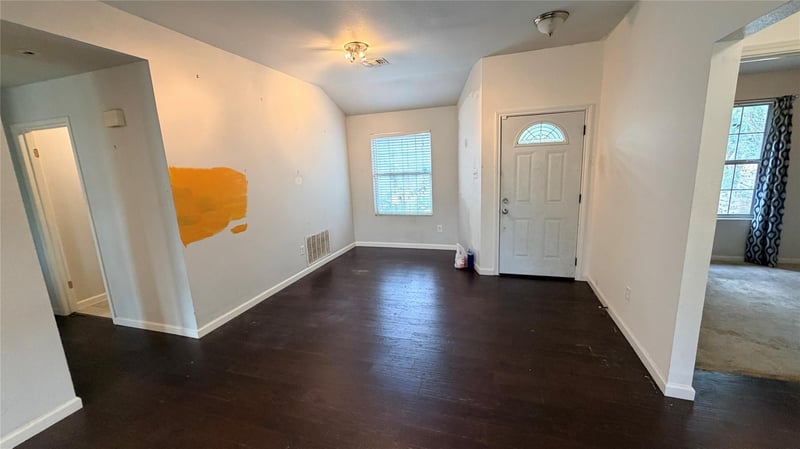 7204 Wardman DR, Del Valle, TX 78617