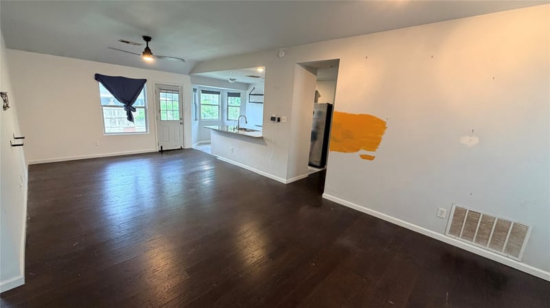 7204 Wardman DR, Del Valle, TX 78617