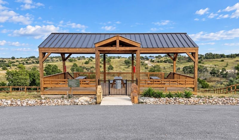 54 Badger Ridge RD, Fredericksburg, TX 78624