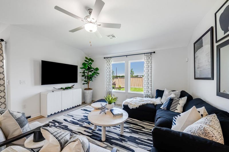 5904 Taunte DR, Del Valle, TX 78617