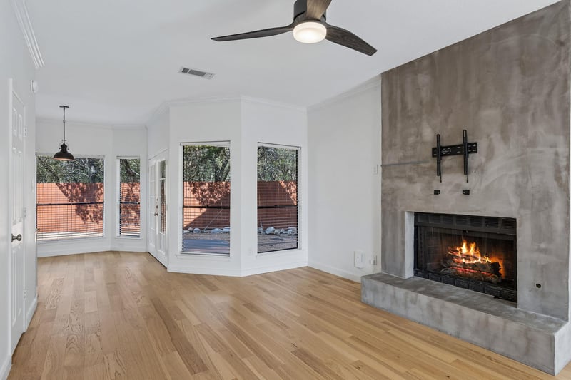 8302 Bradford Edward CV #B, Austin, TX 78759