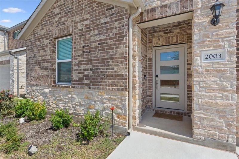 2003 Wynn RD, Hutto, TX 78634