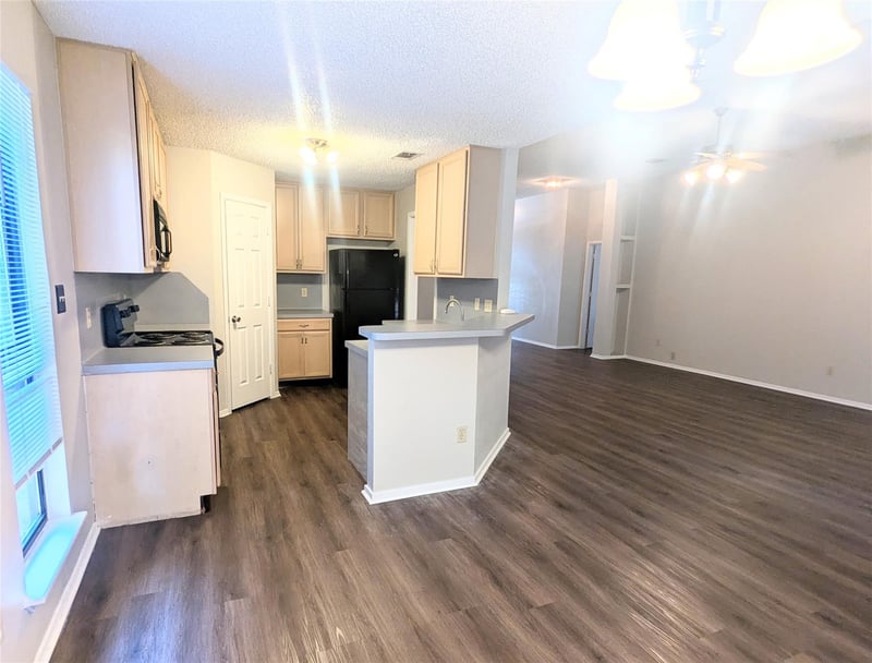 1810 Ramona CIR, San Marcos, TX 78666
