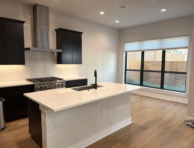2707 Dulce LN #16, Austin, TX 78704