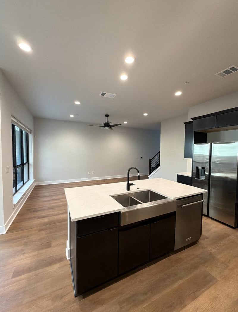 2707 Dulce LN #16, Austin, TX 78704