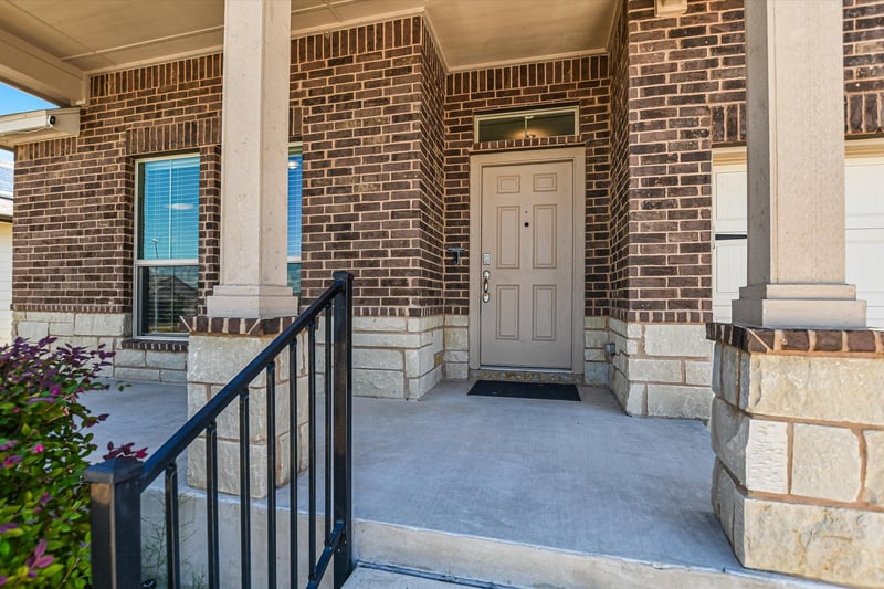 112 Taggart TRL, Jarrell, TX 76537