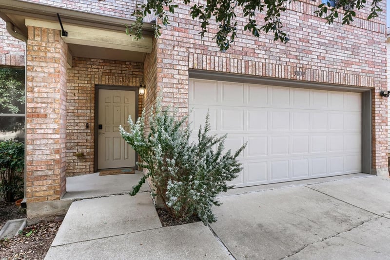 5809 Alomar CV, Del Valle, TX 78617