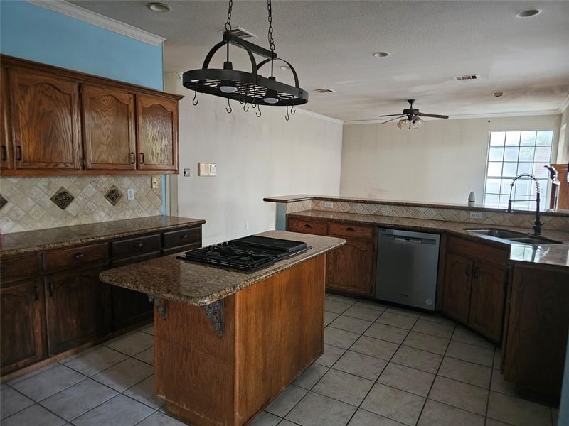 1237 Rocky Creek DR, Pflugerville, TX 78660